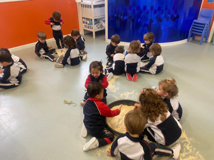 456f3ab9-565d-45a4-8c0e-71df9459bd90